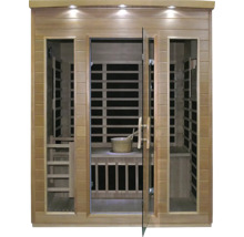 Drevená sauna so sklenenými dverami a vnútorným osvetlením