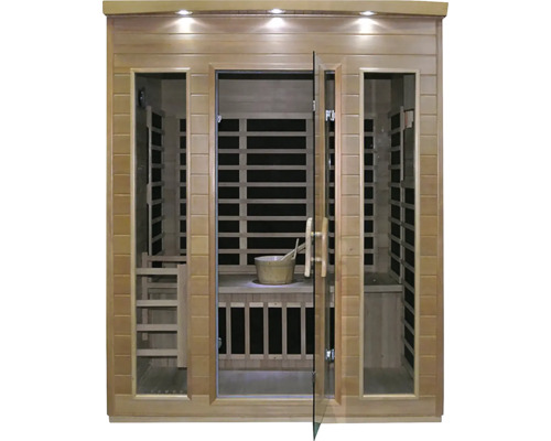 Drevená sauna so sklenenými dverami a vnútorným osvetlením