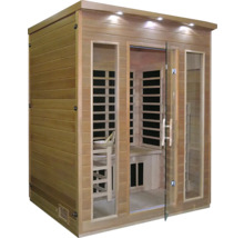 Drevená sauna so sklenenými dverami a vnútorným osvetlením