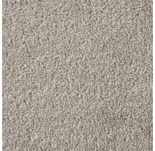 Detail sivého koberca s hustou textúrou