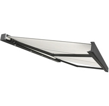 Rozložená markíza s osvetlením