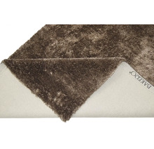 Koberec s vysokým vlasom