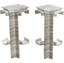 Dva rohové spojky pre soklové lišty