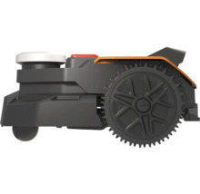 Bočný pohľad na robotickú kosačku