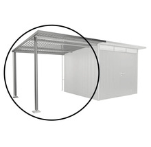 Prístrešok pre auto z kovu vedľa kôlne na náradie