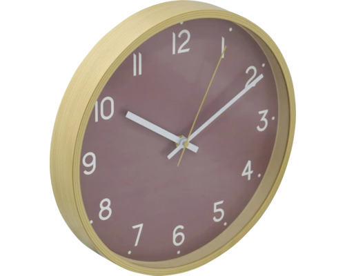 Nástenné hodiny s dreveným rámom a ciferníkom