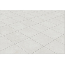 Dlaždicová podlaha so štvorcovými, svetlými dlaždicami a škárami