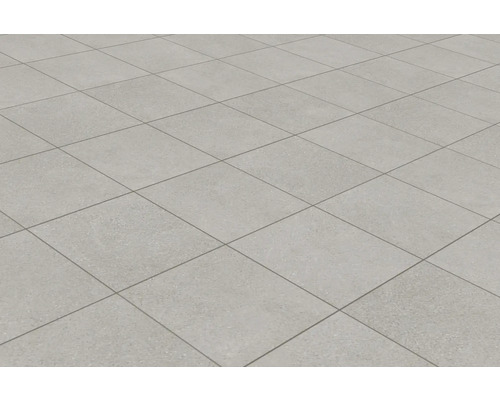 Dlažba so štvorcovými dlaždicami a škárami