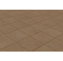 Podlahová plocha s keramickými dlaždicami