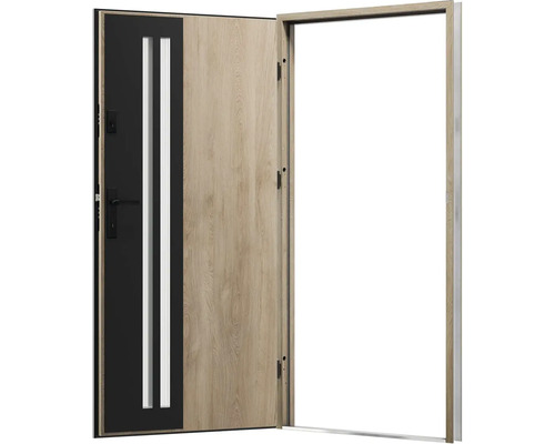 Otvorené vchodové dvere s dreveným vzorom a čiernymi akcentmi