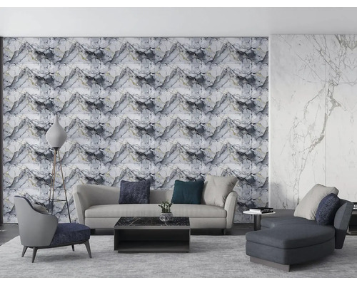 Samolepiaci panel Resin sivá-zlatá 60 x 60 cm, 4 ks Obývacia izba s pohovkou, kreslom, konferenčným stolíkom a stenovými panelmi v mramorovom dizajne