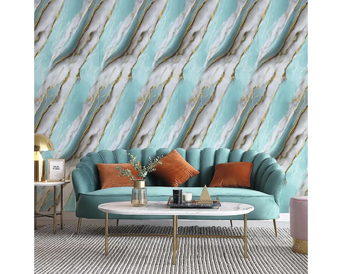 Samolepiaci panel Aventurin tyrkysová-zlatá 60 x 60 cm, 4 ks Obývacia izba s mramorovou tapetou, pohovkou a konferenčným stolíkom.