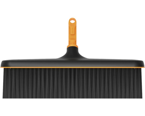 Metla na terasy Fiskars OneClick 36 cm Kefa s rukoväťou