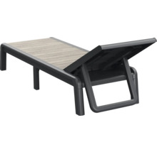 Nastaviteľné záhradné ležadlo z plastu s imitáciou dreva