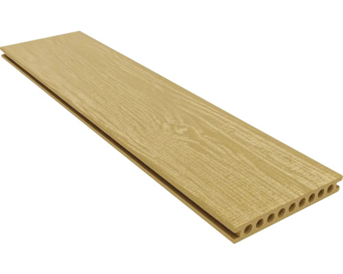 Terasa z plastu s drevenou štruktúrou