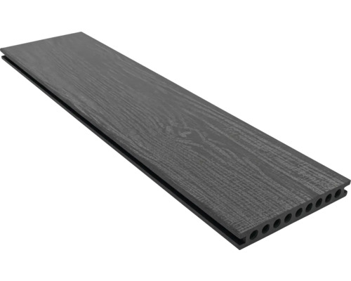 Terasa z plastu s kresbou dreva