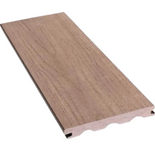 Terasa z drevoplastu