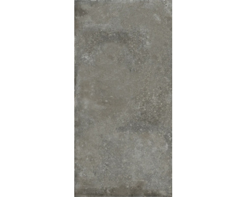 Sivá podlahová dlaždica s betónovým vzhľadom.