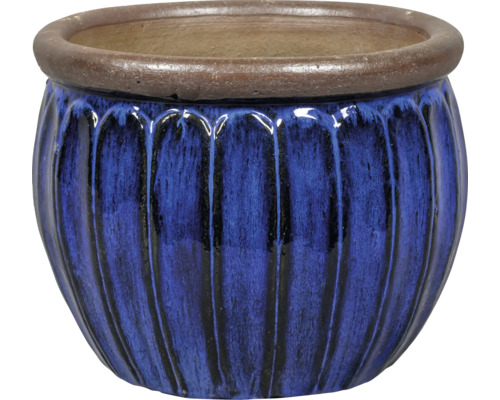 Modrý keramický kvetináč s rebrovaným povrchom