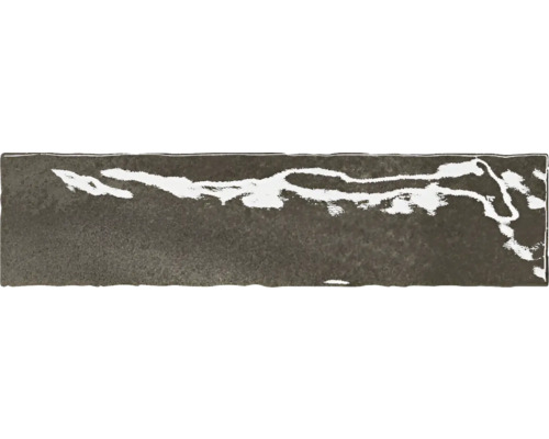 Jednotlivá obdĺžniková dlaždica s mierne nepravidelným vzorom