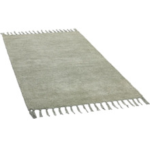 Obdĺžnikový koberec so strapcami