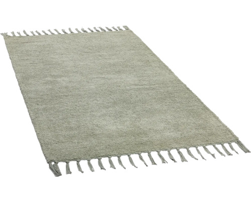 Obdĺžnikový koberec so strapcami