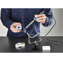 Spájkovanie drôtov pomocou spájkovačky, spájkovacieho cínu a taviva