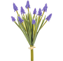 Kytica umelých modríc s zelenými listami