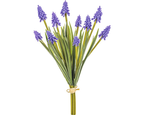 Kytica umelých modríc s zelenými listami