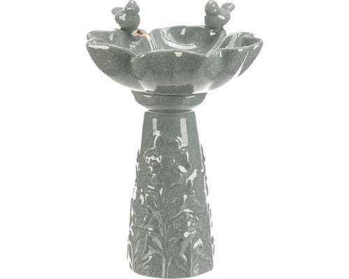 Kamenné napájadlo pre vtáky s motívom vtákov