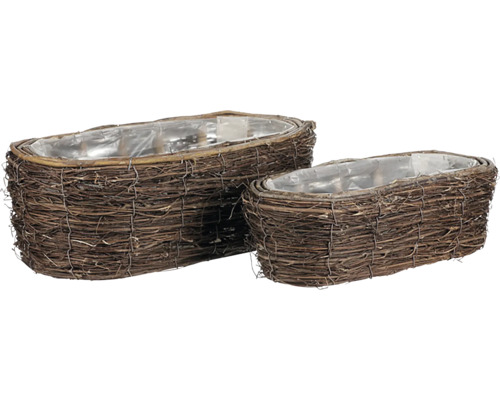 Dva prútené koše s fóliou na rastliny