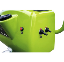 Detail ovládacích prvkov motorového zariadenia