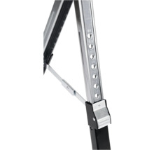 Detailný pohľad na výškovo nastaviteľný stavebný kozlík