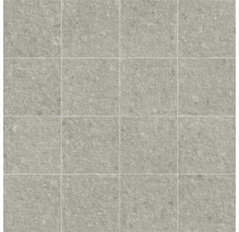 Usporiadanie šestnástich podlahových dlaždíc s kamennou štruktúrou