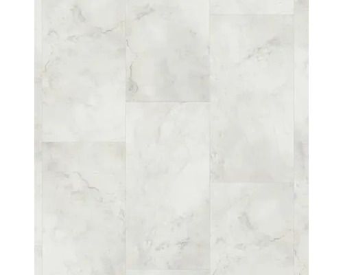 Detail podlahových dlaždíc so vzhľadom mramoru