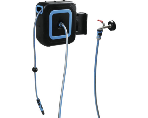 Navijak na záhradnú hadicu s prípojkou na vodovodný kohútik