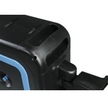 Detailný pohľad na bubon s hadicou pre zavlažovanie záhrady