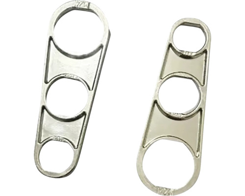 Univerzálny kľúč k perlátoru M16, M18, M20, M22, M24, M28 Dve kovové rúrkové spony s tromi otvormi na upevnenie rúr.