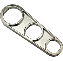 Kovový nástroj s tromi okrúhlymi otvormi