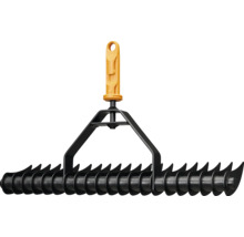 Záhradné hrable s kovovými valcami a plastovou rukoväťou