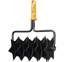 Záhradný nástroj s hviezdicovými kolesami a rukoväťou