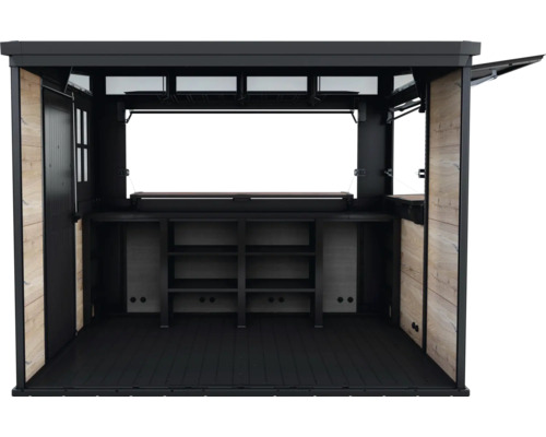 Otvorený záhradný bar s policami a bočnými dverami