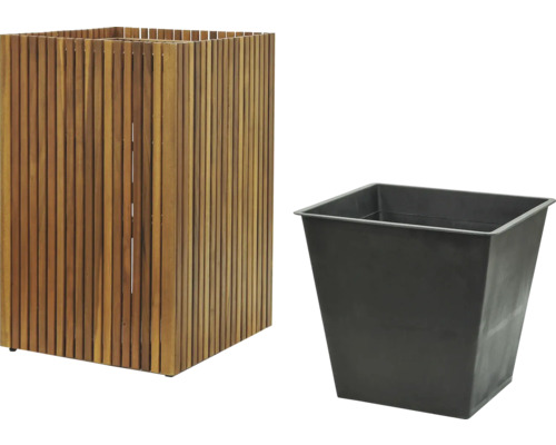 Drevený kvetináč s plastovou vložkou