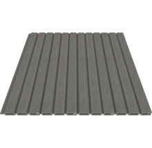 Terasa z plastu s vrúbkovaným povrchom