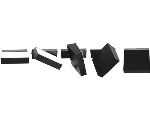 Niekoľko čiernych LED nástenných svietidiel v rôznych perspektívach