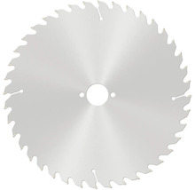 Pílový kotúč do okružnej píly z kovu s mnohými ostrými zubami a stredovým otvorom.