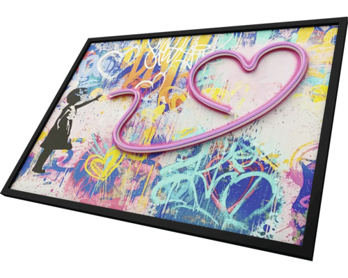 Nástenný obraz v ráme s graffiti motívom, dievča a srdce