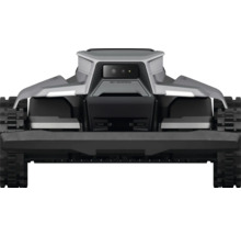 Pohľad zozadu na robotickú kosačku s pásovým pohonom