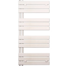 Biely kúpeľňový radiátor s plochými vodorovnými panelmi a asymetrickým bočným pripojením.