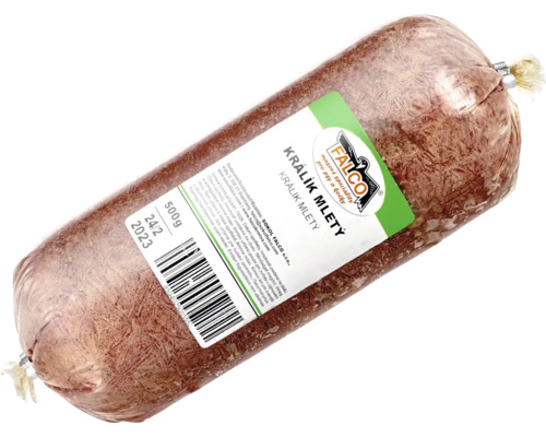 Balenie mletého králičieho mäsa pre domáce zvieratá